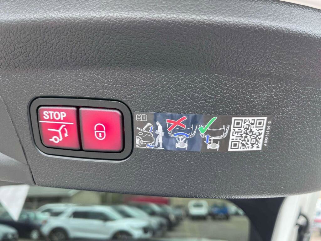 New 2026 Mercedes-Benz GLE 450 4MATIC Coupe image 18