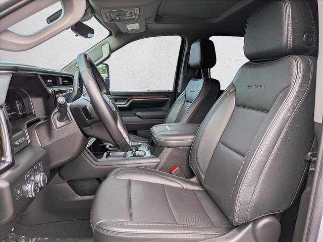 Used 2025 GMC Sierra 2500 Denali w/ Denali Reserve Package AWD/4WD image 17