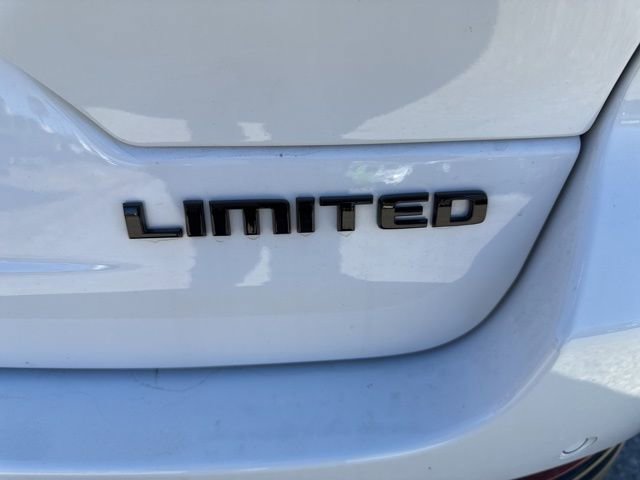 New 2025 Jeep Grand Cherokee Limited w/ Luxury Tech Group II AWD/4WD image 14
