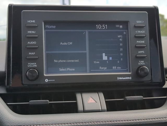 Used 2020 Toyota RAV4 LE FWD image 17