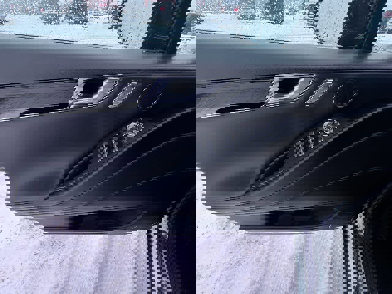 Used 2023 Genesis G80 2.5T image 13