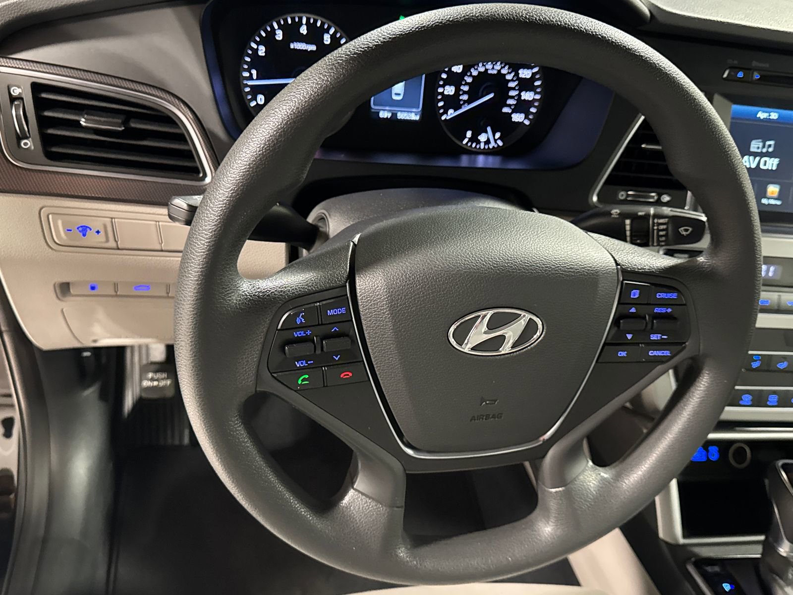 Used 2017 Hyundai Sonata Sport FWD image 16