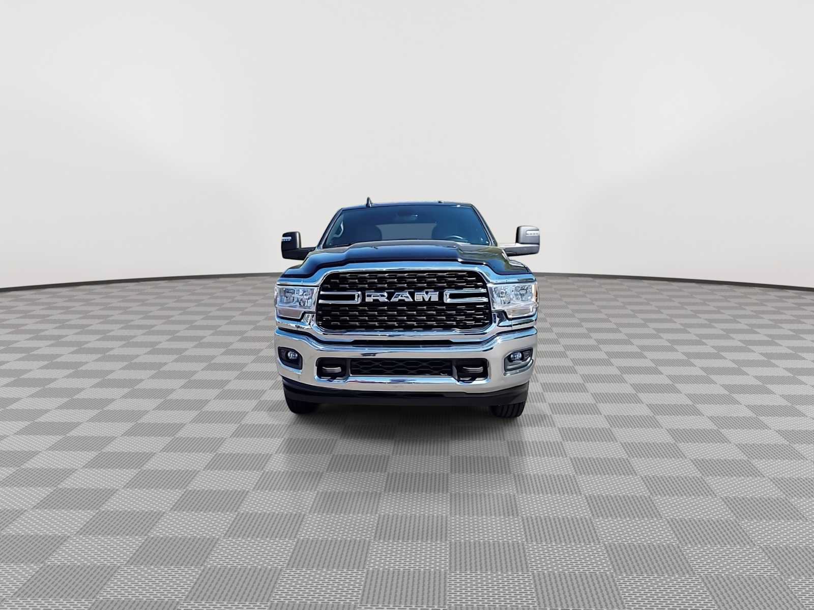 Used 2024 RAM 3500 Big Horn AWD/4WD image 3