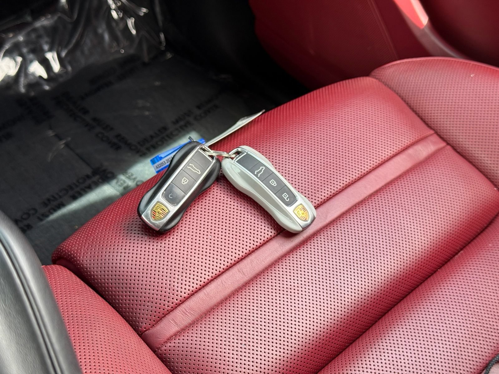 Used 2023 Porsche Cayenne GTS AWD/4WD image 48