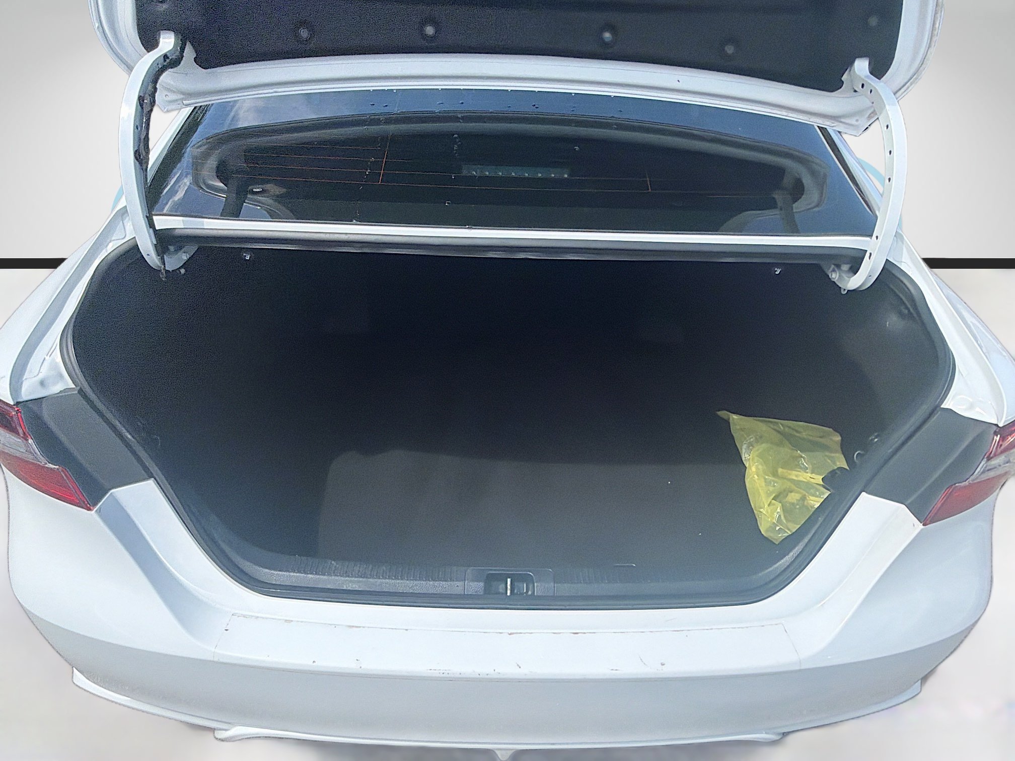 Used 2023 Toyota Camry SE FWD image 25
