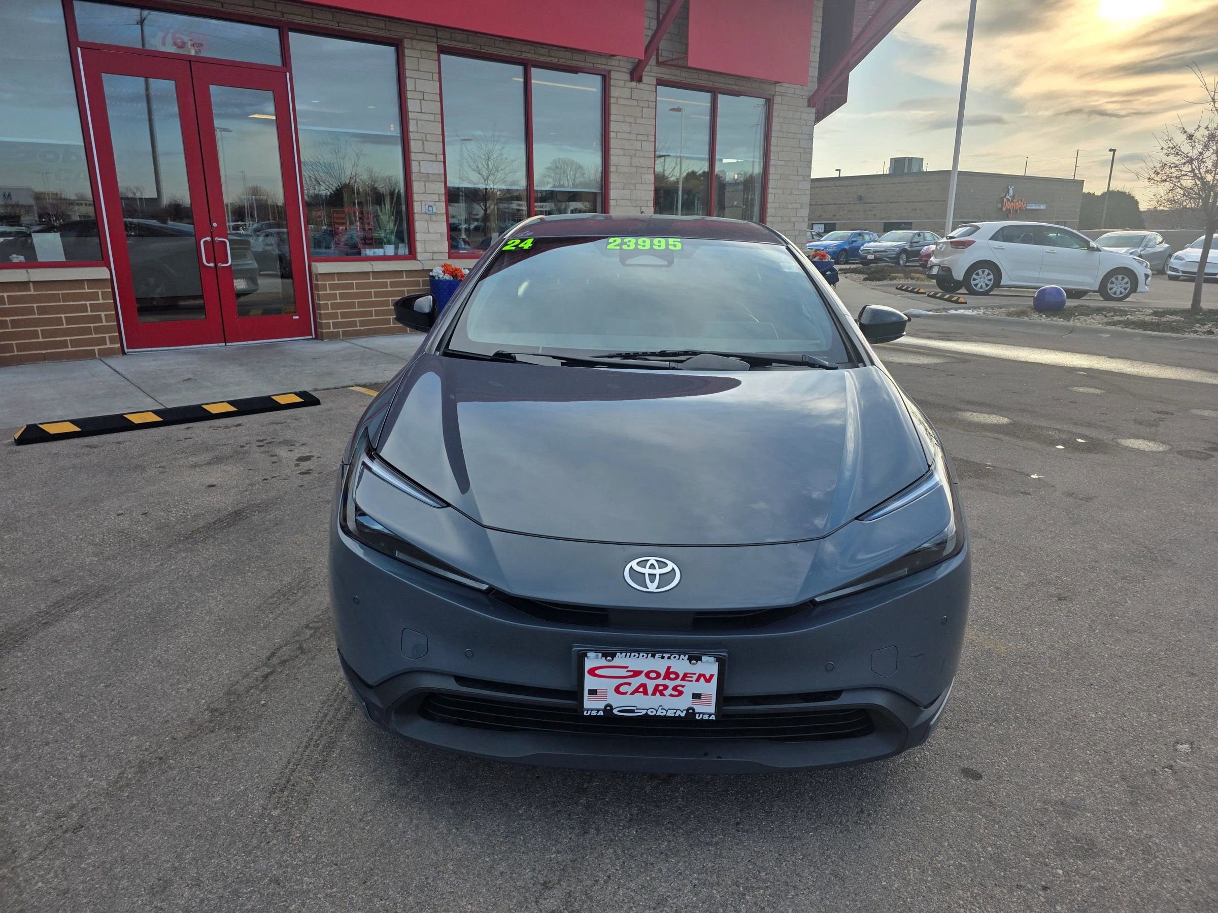 Used 2024 Toyota Prius LE FWD image 2