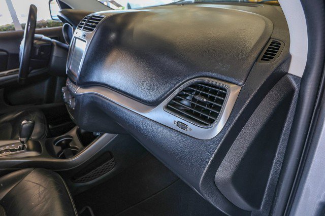 Used 2017 Dodge Journey Crossroad FWD image 32