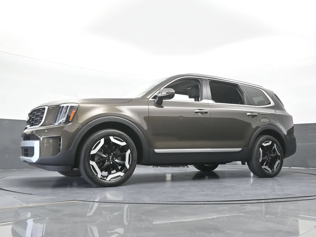 New 2024 Kia Telluride S w/ S Sunroof Package FWD image 55