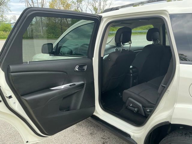 Used 2017 Dodge Journey SE w/ Flexible Seating Group FWD image 15