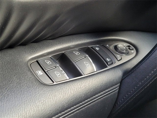 Used 2023 Nissan Armada SV image 34