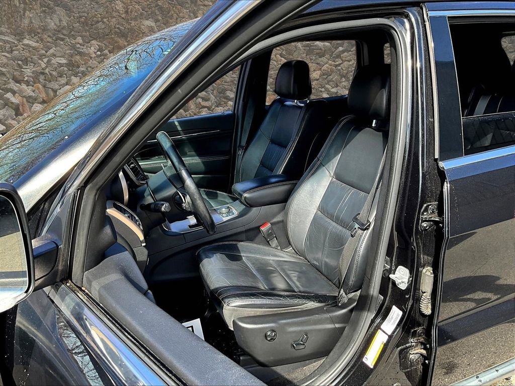 Used 2015 Jeep Grand Cherokee Limited image 22