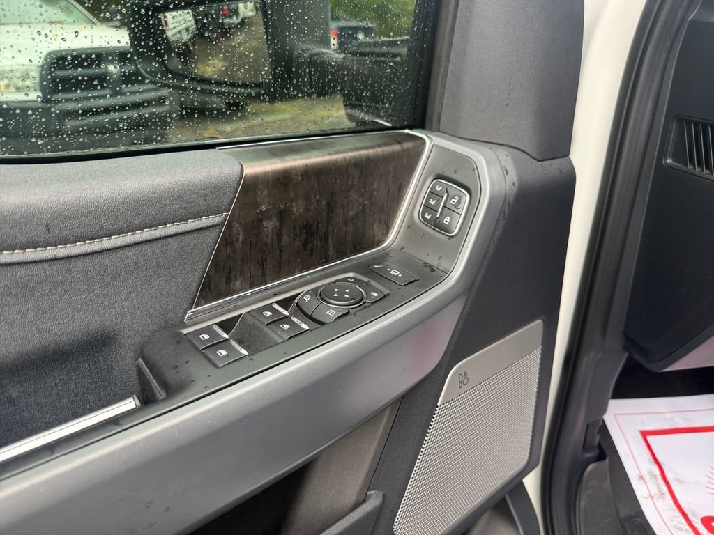 Used 2024 Ford F350 Lariat w/ Lariat Ultimate Package image 19