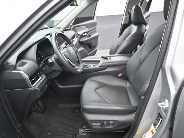 Used 2024 Toyota Grand Highlander XLE image 14