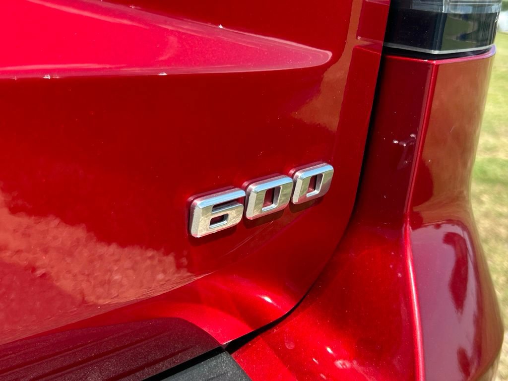 Used 2024 Cadillac Escalade ESV Premium Luxury w/ Performance Package AWD/4WD image 48