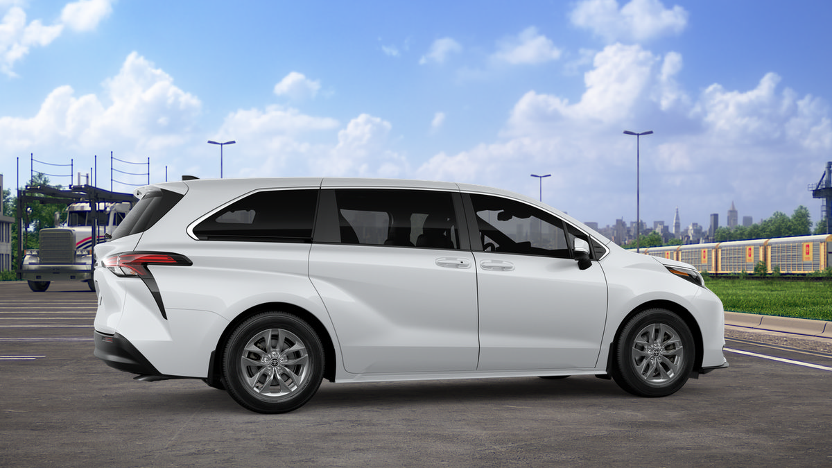 New 2026 Toyota Sienna LE FWD image 11