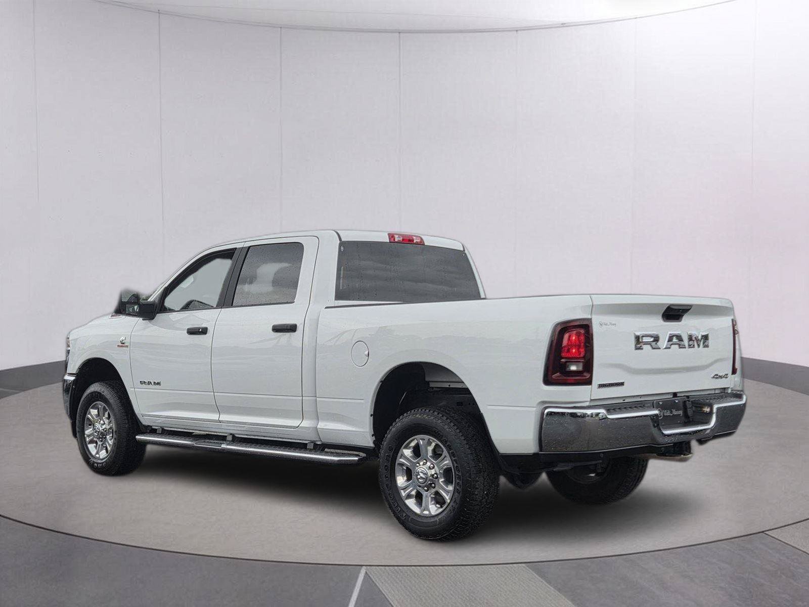 Used 2025 RAM 2500 Big Horn AWD/4WD image 6