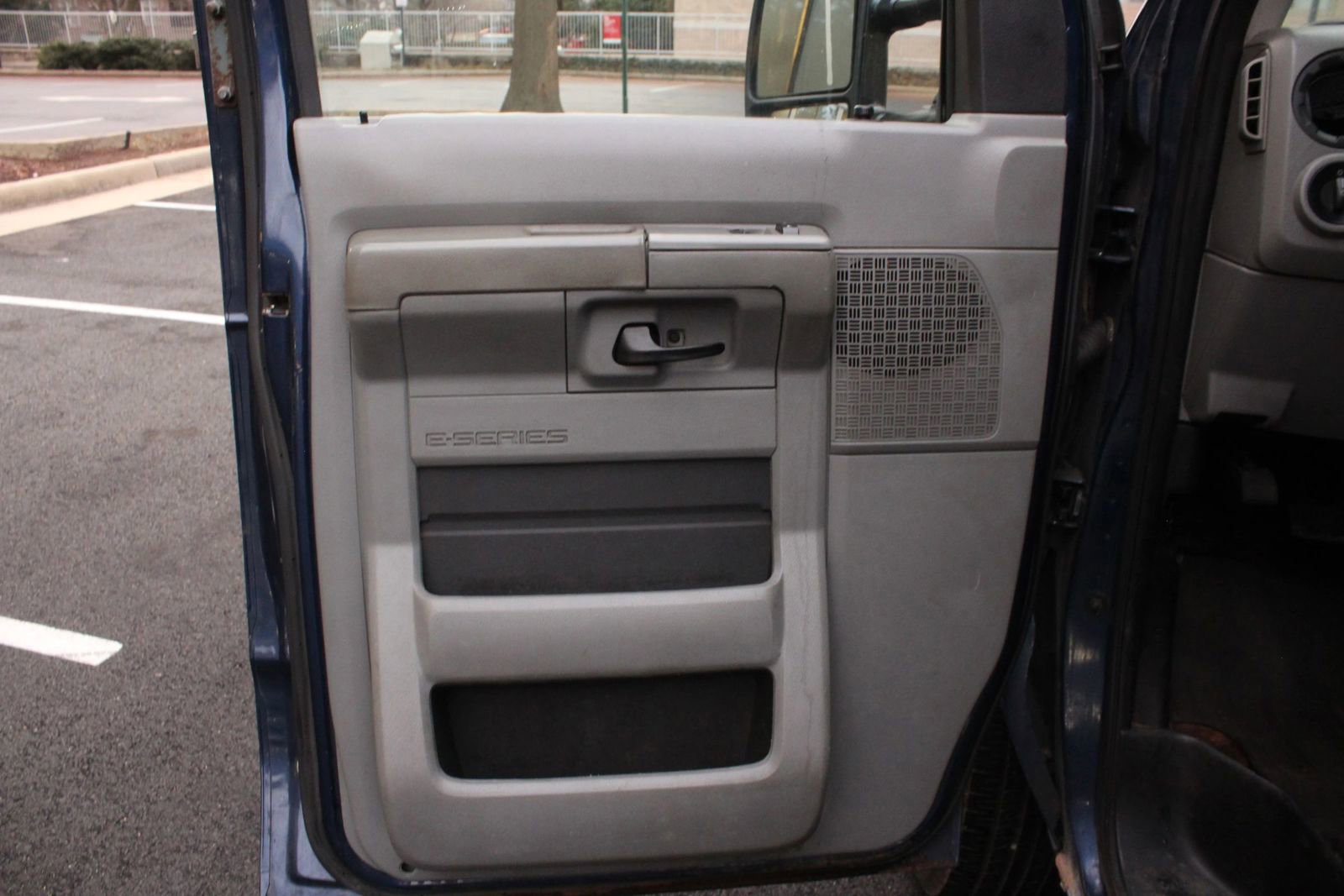 Used 2013 Ford E-350 and Econoline 350 Super Duty w/ Commercial Cargo Van Pkg RWD image 13