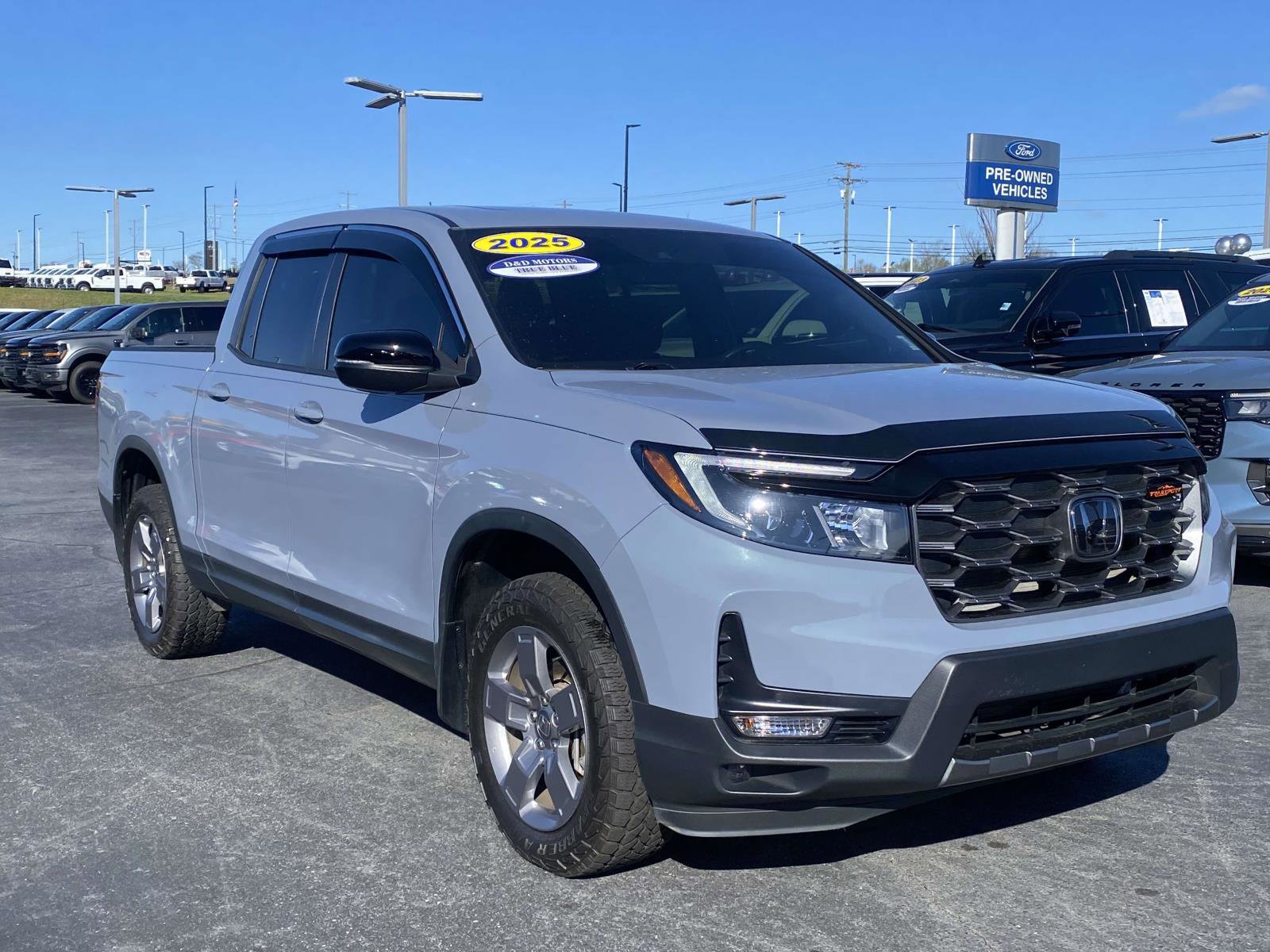 Used 2025 Honda Ridgeline TrailSport image 1