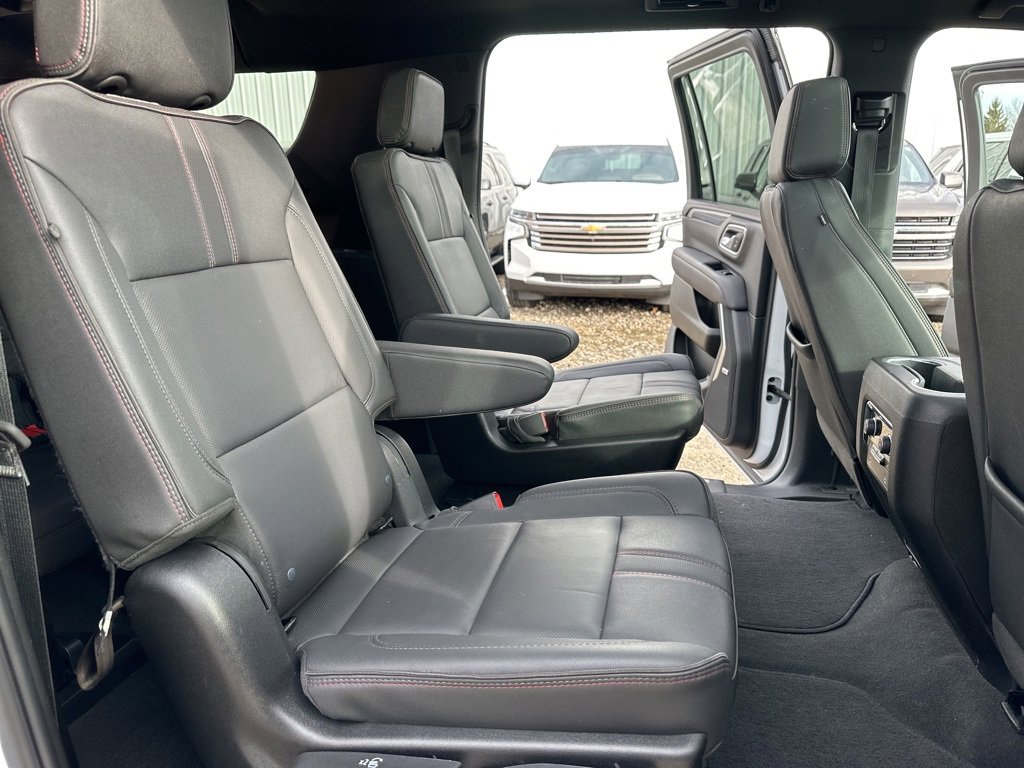 Used 2023 Chevrolet Suburban RST w/ Luxury Package image 26