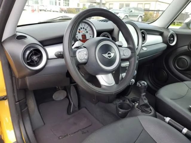 Used 2009 MINI Cooper Hardtop FWD image 10
