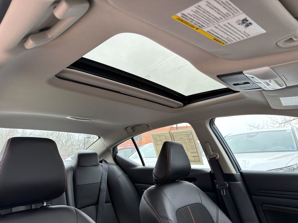 Used 2021 Nissan Altima 2.5 SR w/ SR Premium Package image 12