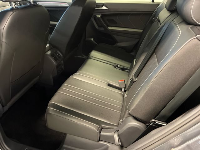Certified 2023 Volkswagen Tiguan SE R-Line FWD image 16