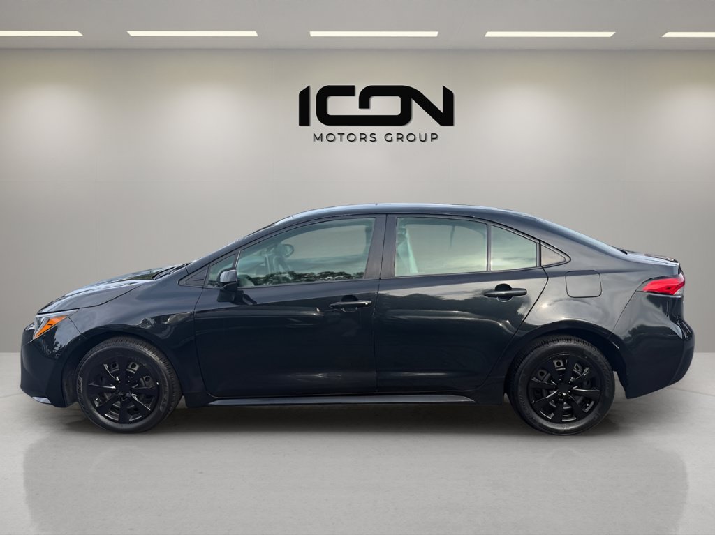 Used 2021 Toyota Corolla LE FWD image 2