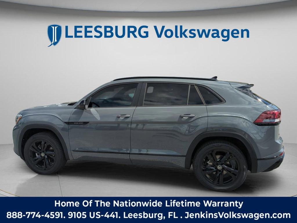 New 2026 Volkswagen Atlas Cross Sport SEL R-Line image 10