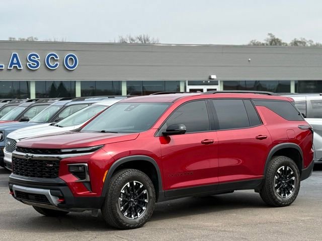 Used 2025 Chevrolet Traverse Z71 w/ Enhanced Driving Package AWD/4WD image 32