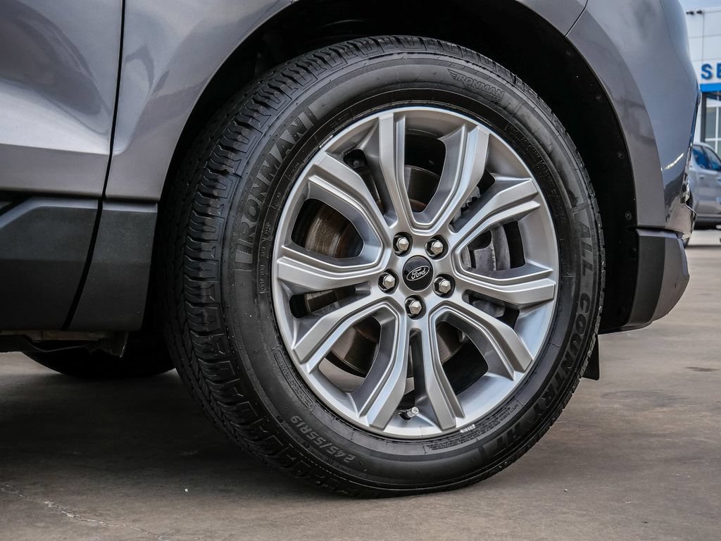 Used 2023 Ford Edge Titanium AWD/4WD image 9