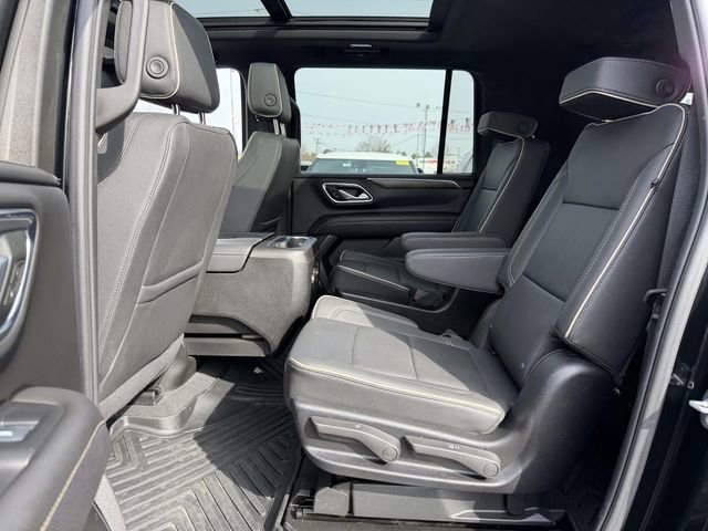 Used 2024 Chevrolet Suburban Premier AWD/4WD image 15
