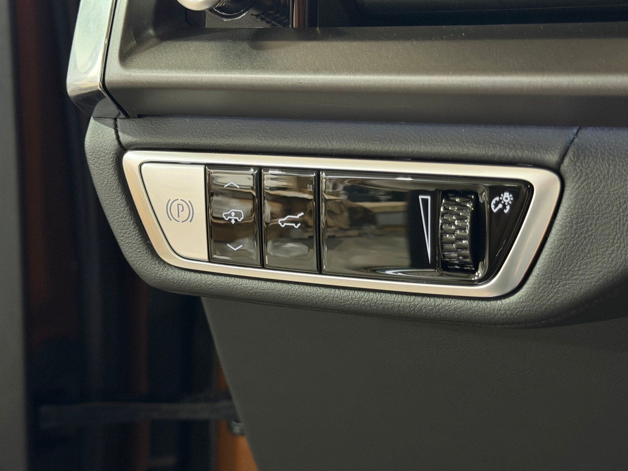 New 2027 Cadillac Vistiq Platinum AWD/4WD image 21