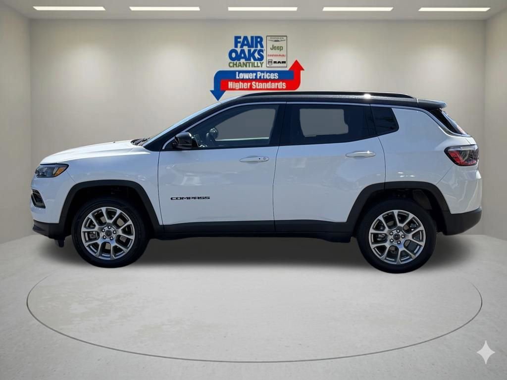 Certified 2025 Jeep Compass Limited AWD/4WD image 11
