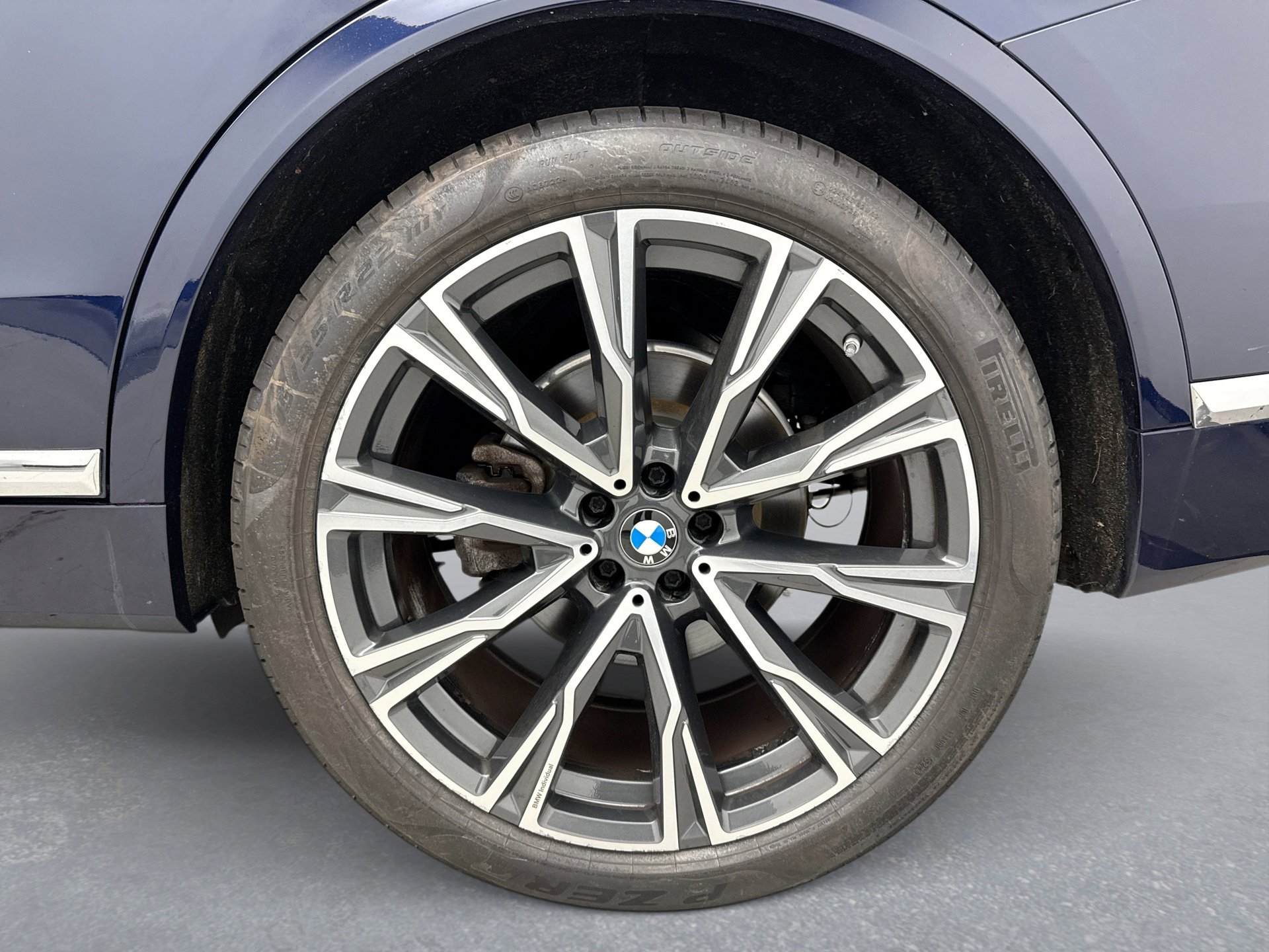 Used 2021 BMW X7 xDrive40i w/ Parking Assistance Package image 28