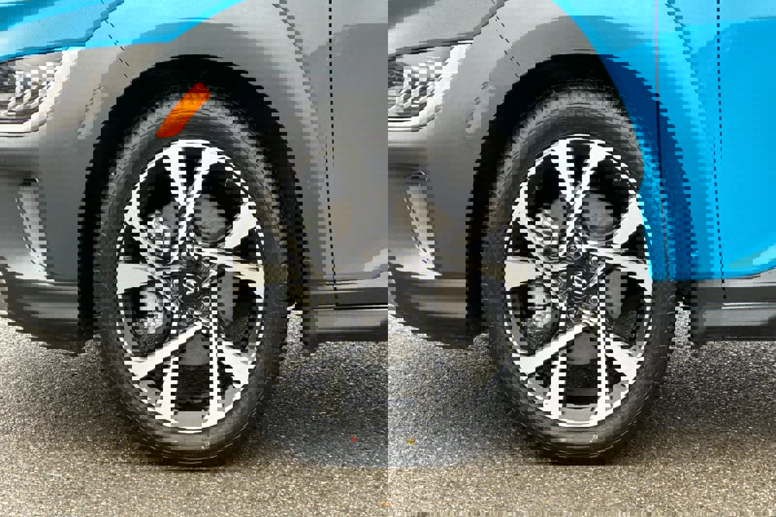 Used 2022 Hyundai Kona Limited w/ Cargo Package image 32