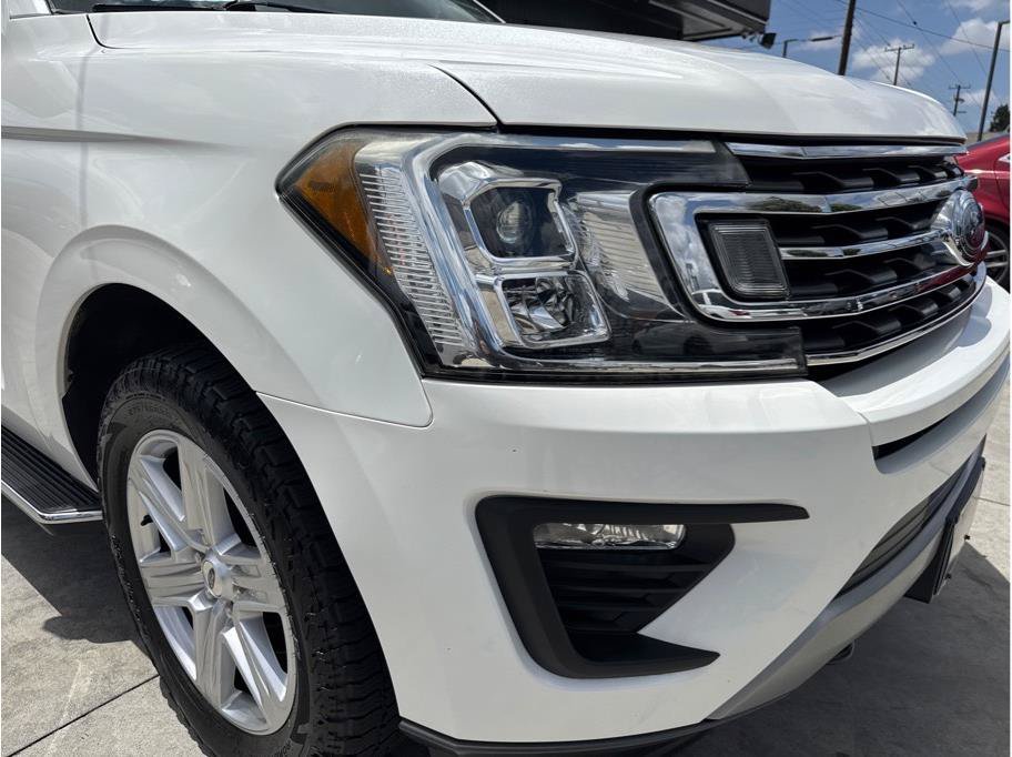 Used 2020 Ford Expedition XLT w/ Equipment Group 202A AWD/4WD image 46