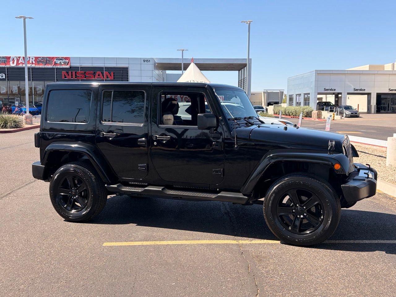 Used 2015 Jeep Wrangler Unlimited Sahara w/ Connectivity Group AWD/4WD image 6