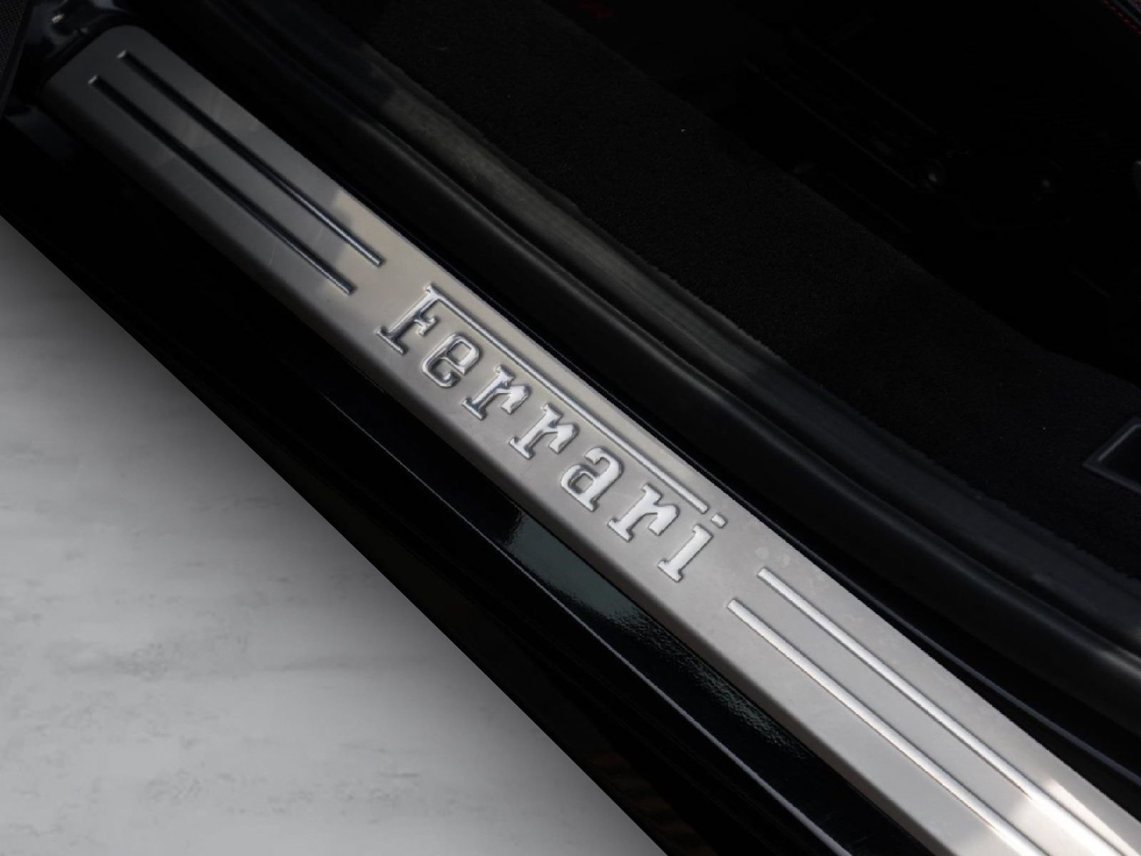 Used 2019 Ferrari 488 Spider RWD image 19
