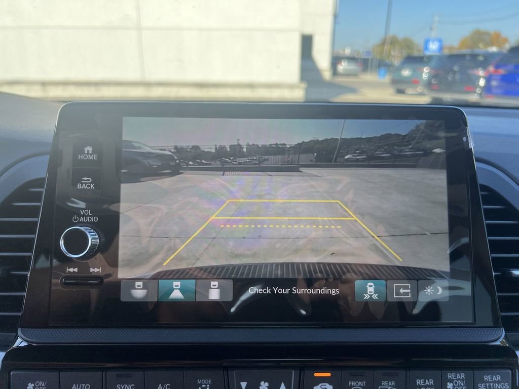 New 2026 Honda Odyssey Touring image 18