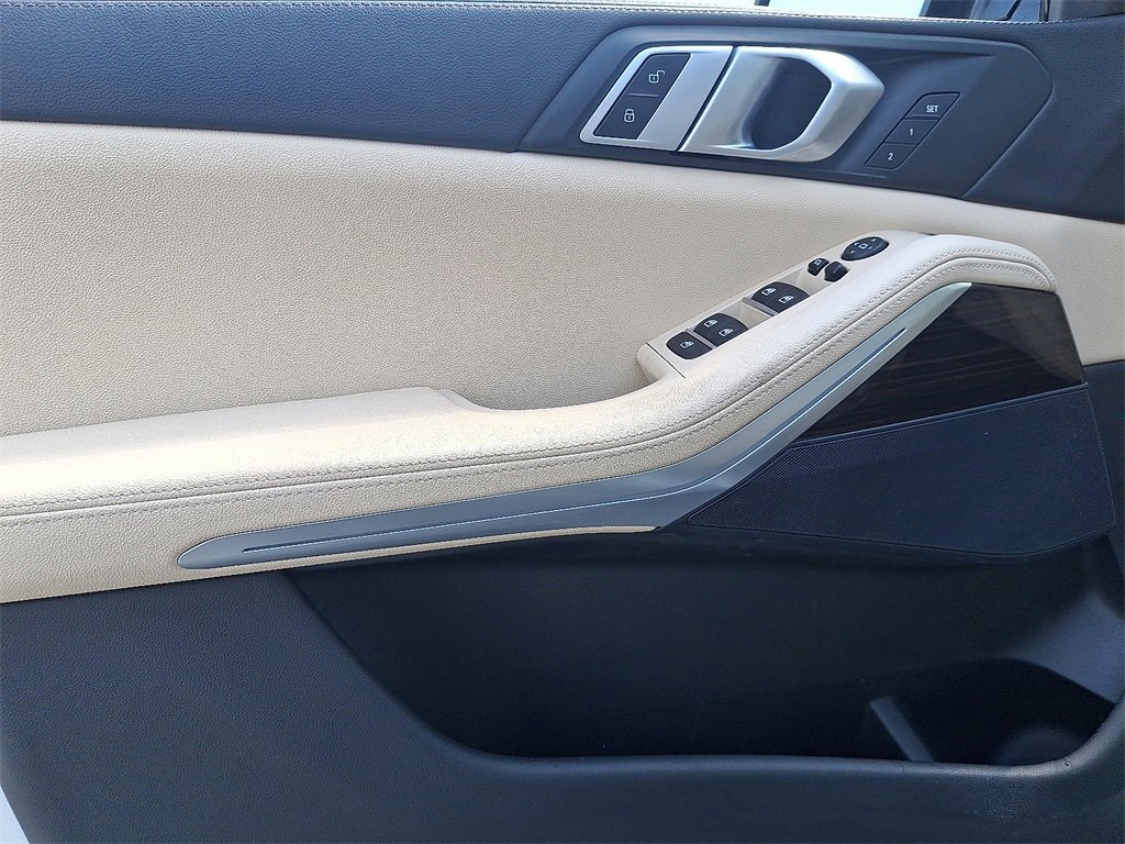 Used 2020 BMW X5 xDrive40i w/ Convenience Package image 15