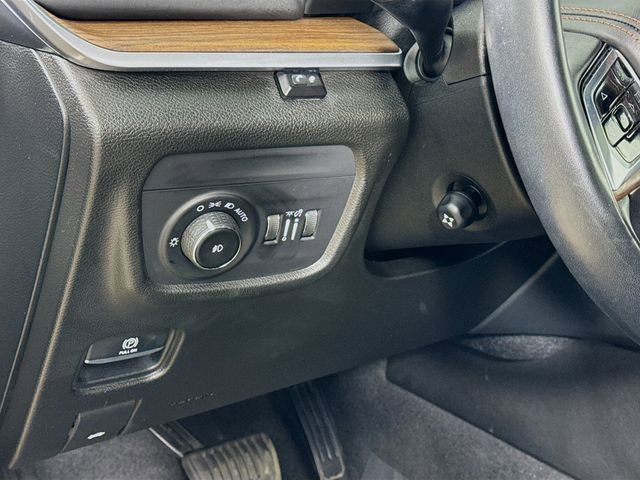 Used 2021 Jeep Grand Cherokee L Summit w/ Luxury Tech Group V image 10