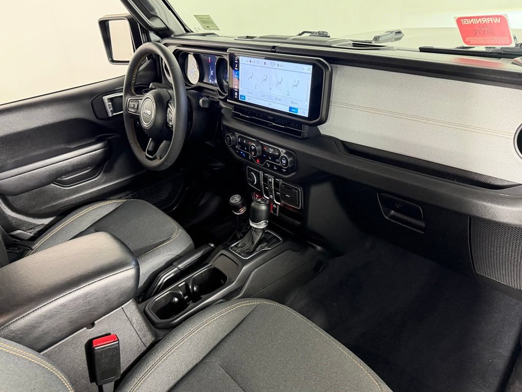 Used 2024 Jeep Wrangler Unlimited AWD/4WD image 15