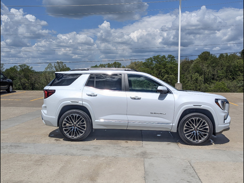 Used 2026 GMC Terrain Denali w/ LPO, Floor Liner Package AWD/4WD image 6