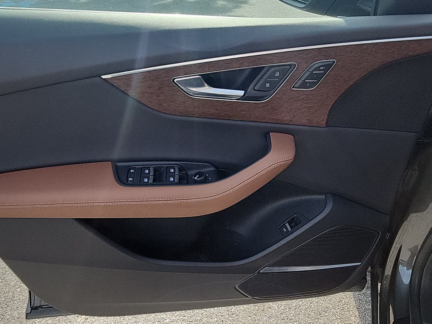 Certified 2025 Audi Q8 Premium Plus AWD/4WD image 8