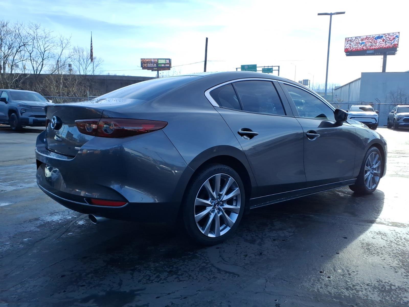 Used 2021 MAZDA MAZDA3 s image 4