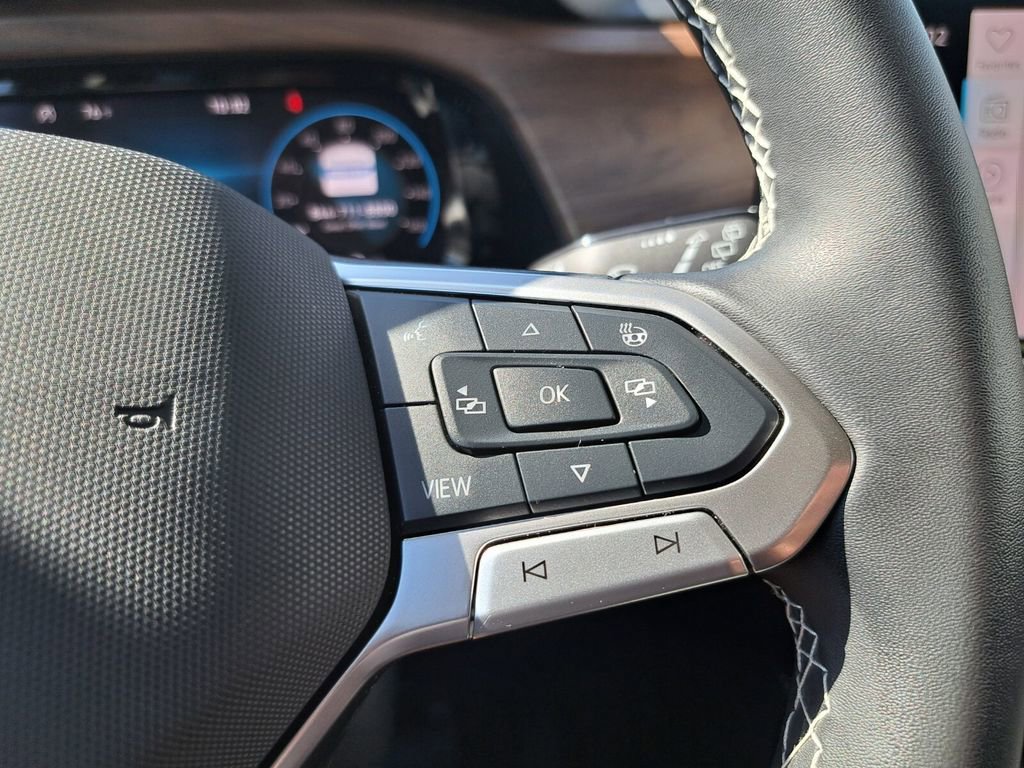 Used 2026 Volkswagen Atlas SE image 13