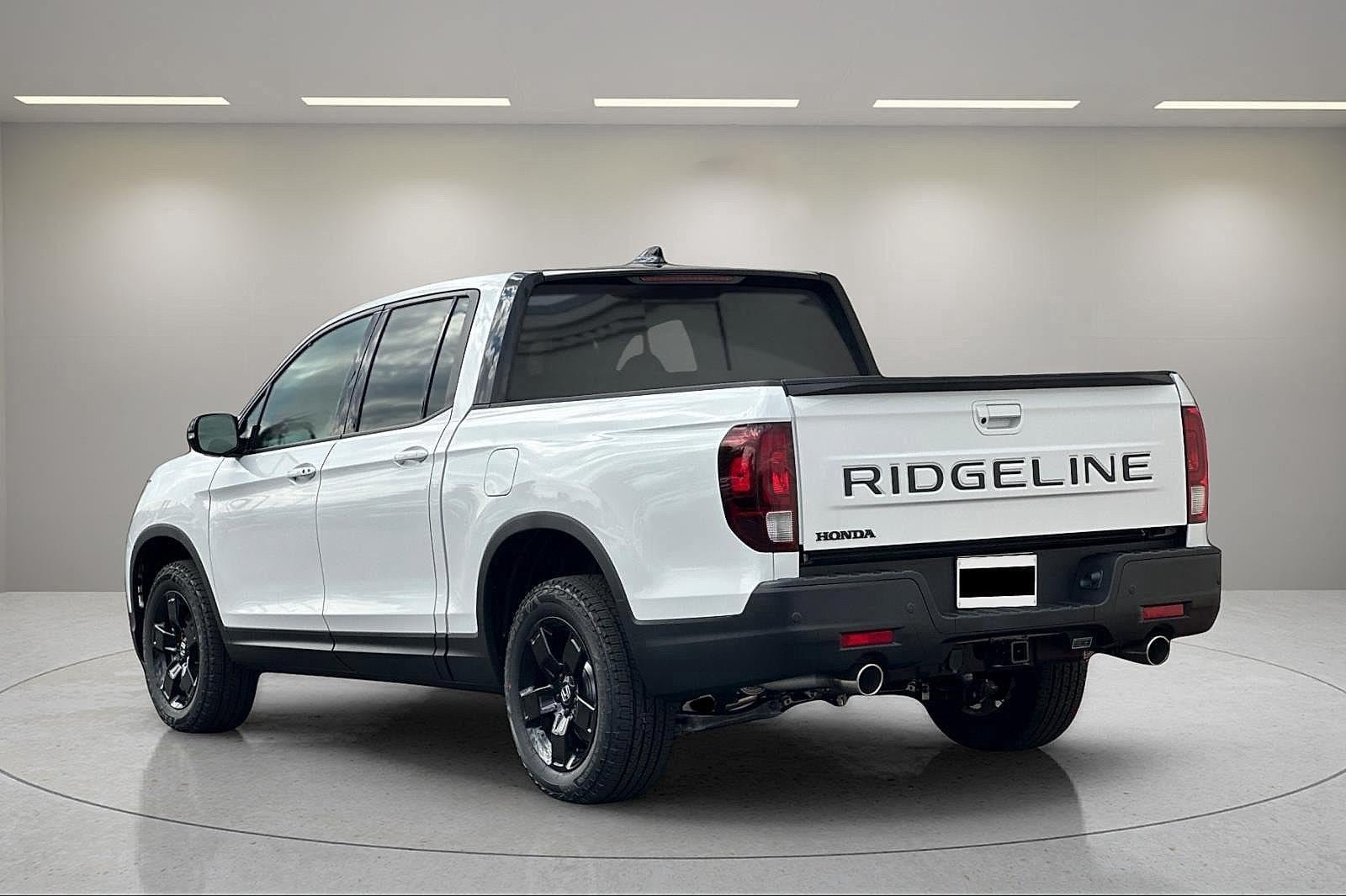 New 2026 Honda Ridgeline Black Edition image 3