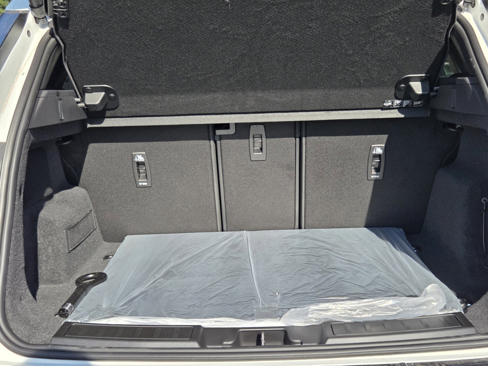 New 2026 Land Rover Range Rover Evoque S image 21