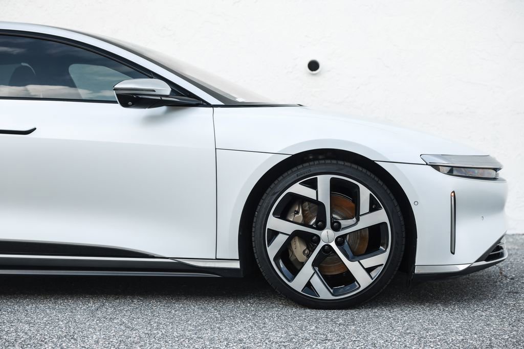 Used 2022 Lucid Air Dream Edition image 3