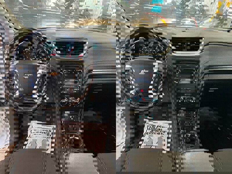 Used 2016 Chevrolet Traverse LT FWD image 8